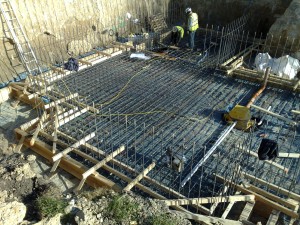 Reinforcing forming the slab and the beginings of the walls