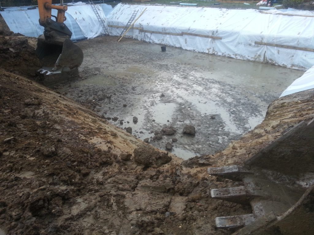 Excavation carried out in phases to allow the team to secure the banks